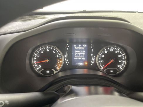 Used 2016 Jeep Renegade Latitude AWD/4WD image 15