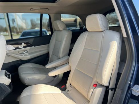 Used 2020 Mercedes-Benz GLS 450 4MATIC image 42