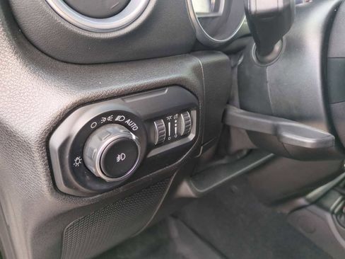 Used 2020 Jeep Wrangler Unlimited Rubicon w/ Quick Order Package 28Y Recon AWD/4WD image 35