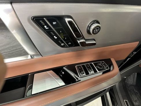 Used 2026 Cadillac Vistiq Platinum AWD/4WD image 23