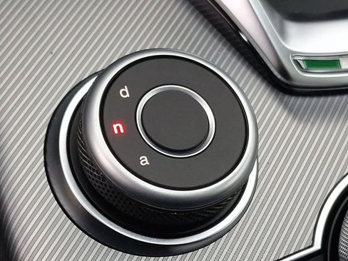 New 2025 Alfa Romeo Stelvio Sprint AWD/4WD image 17