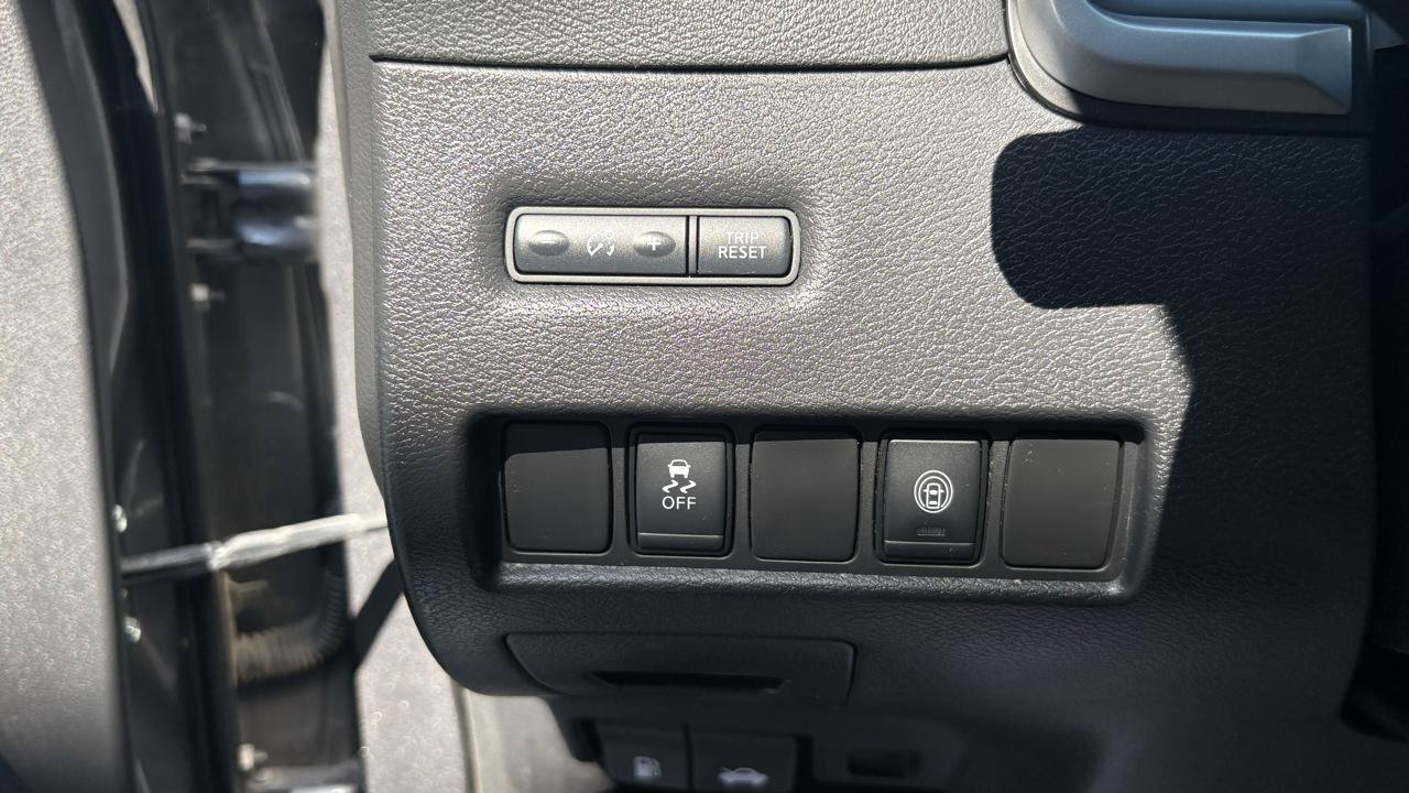 Used 2021 Nissan Murano S FWD image 13