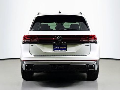 New 2026 Volkswagen Atlas Peak Edition image 6