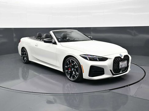 Used 2025 BMW 430i Convertible w/ M Sport Package image 7