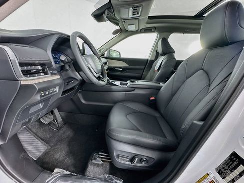 New 2026 Toyota Grand Highlander Limited AWD/4WD image 14