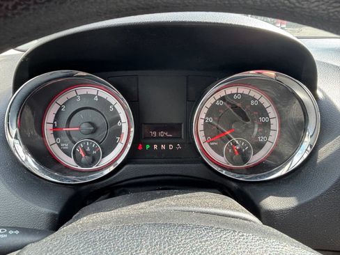 Used 2018 Dodge Grand Caravan SE w/ UConnect Hands-Free Group FWD image 9
