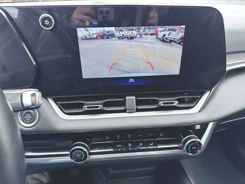 Used 2025 Chevrolet Equinox LT image 15