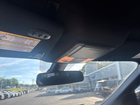 Used 2019 Ford Explorer XLT w/ Equipment Group 202A image 27