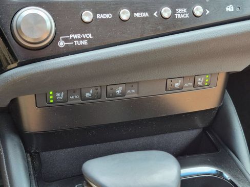 Used 2024 Lexus ES 350 w/ Premium Package FWD image 20