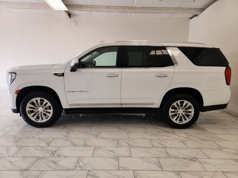Used 2021 GMC Yukon Denali w/ Denali Premium Package AWD/4WD image 4