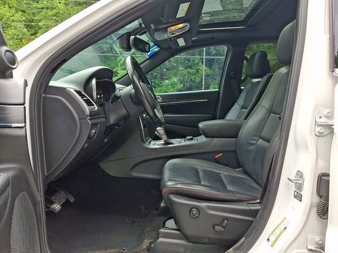 Used 2021 Jeep Grand Cherokee Limited AWD/4WD image 14