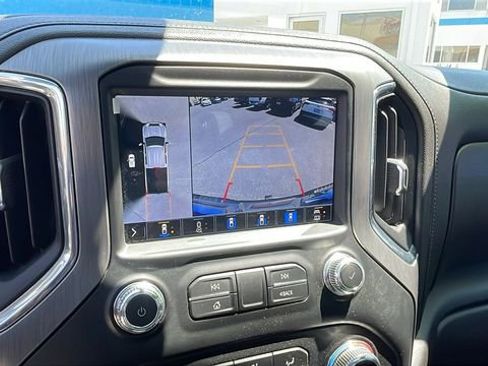 Used 2022 GMC Sierra 2500 Denali w/ Denali Black Diamond Edition AWD/4WD image 23