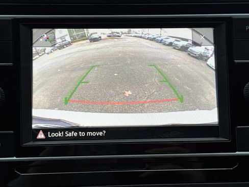 Used 2022 Volkswagen Atlas Cross Sport SE image 13