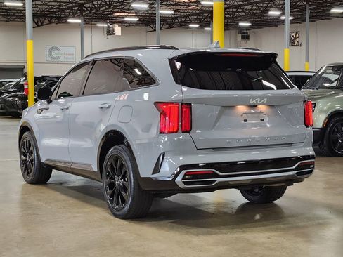 Used 2022 Kia Sorento SX image 11