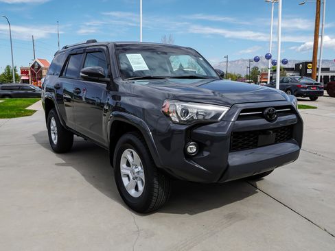 Certified 2024 Toyota 4Runner SR5 Premium w/ SR5 Premium Package AWD/4WD image 2