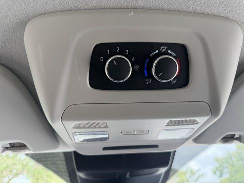 Used 2025 Ford Transit 350 XLT RWD image 25
