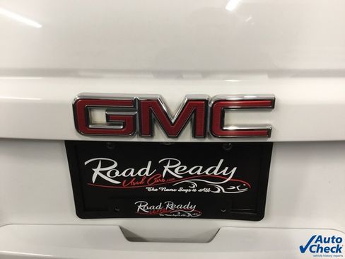 Used 2017 GMC Yukon SLT image 14