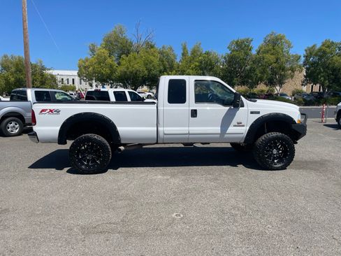 Used 2003 Ford F250 XLT AWD/4WD image 6