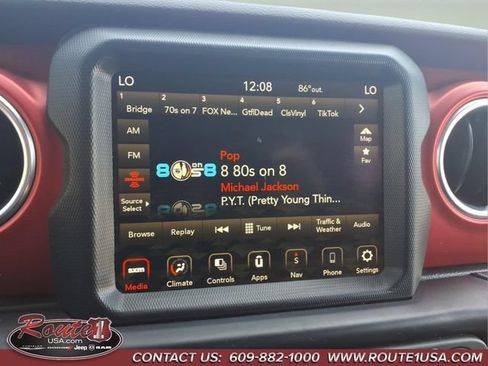 Used 2022 Jeep Wrangler Rubicon w/ LED Lighting Group AWD/4WD image 29