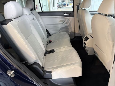 Certified 2023 Volkswagen Tiguan SE FWD image 28
