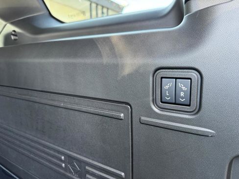 New 2025 GMC Hummer EV 2X image 14