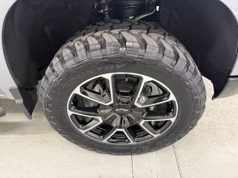 New 2026 Chevrolet Silverado 1500 Custom Trail Boss AWD/4WD image 4