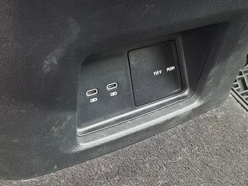 Certified 2024 Volkswagen Atlas SE image 14