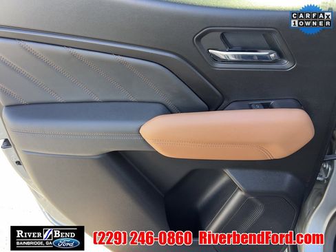 Used 2025 GMC Canyon AT4 image 16