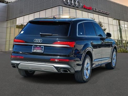 Used 2025 Audi Q7 2.0T Premium w/ Convenience Package AWD/4WD image 4