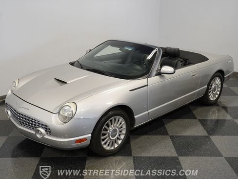 Used 2004 Ford Thunderbird image 8