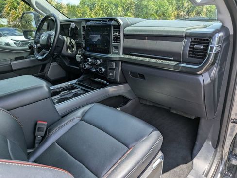 Used 2024 Ford F250 Lariat w/ Lariat Ultimate Package AWD/4WD image 3