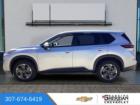 Used 2025 Nissan Rogue SV AWD/4WD image 5