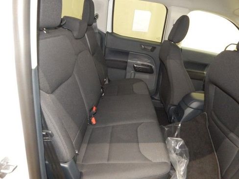 New 2025 Ford Maverick XL w/ Equipment Group 102A image 17