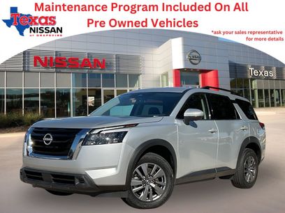 Used 2024 Nissan Pathfinder SV