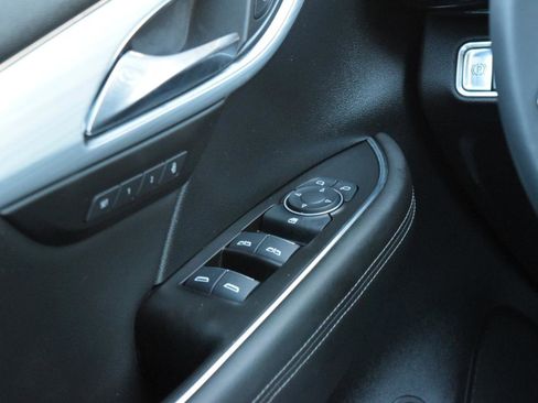 Used 2025 Buick Envision Avenir image 27