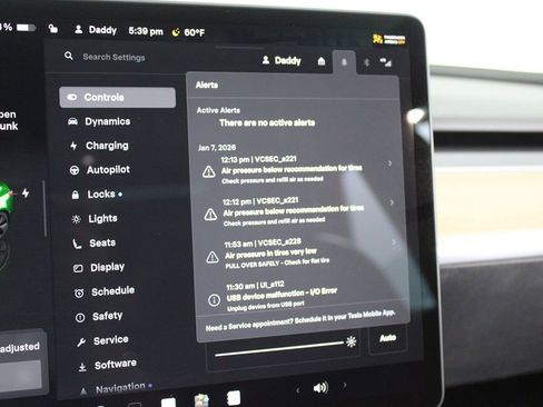 Used 2023 Tesla Model 3 Standard Range image 22