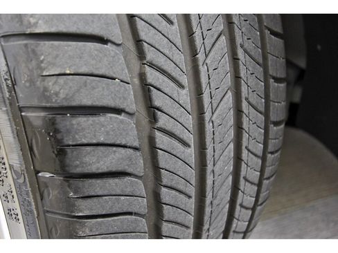 Used 2022 Genesis GV70 2.5T w/ Sport Prestige Package image 31