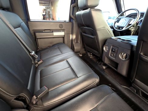 Used 2015 Ford F350 Lariat w/ Lariat Interior Package image 19