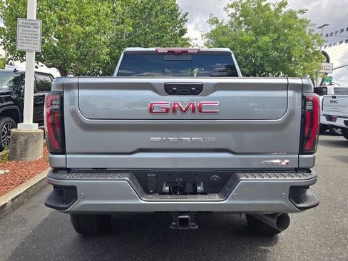 New 2026 GMC Sierra 2500 AT4 w/ AT4 Premium Plus Package AWD/4WD image 5