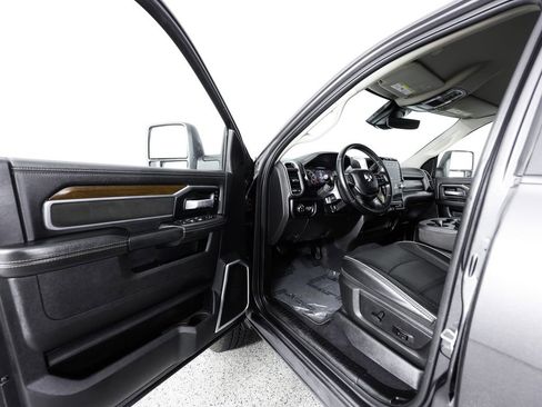 Used 2024 RAM 2500 Laramie w/ Safety Group AWD/4WD image 30