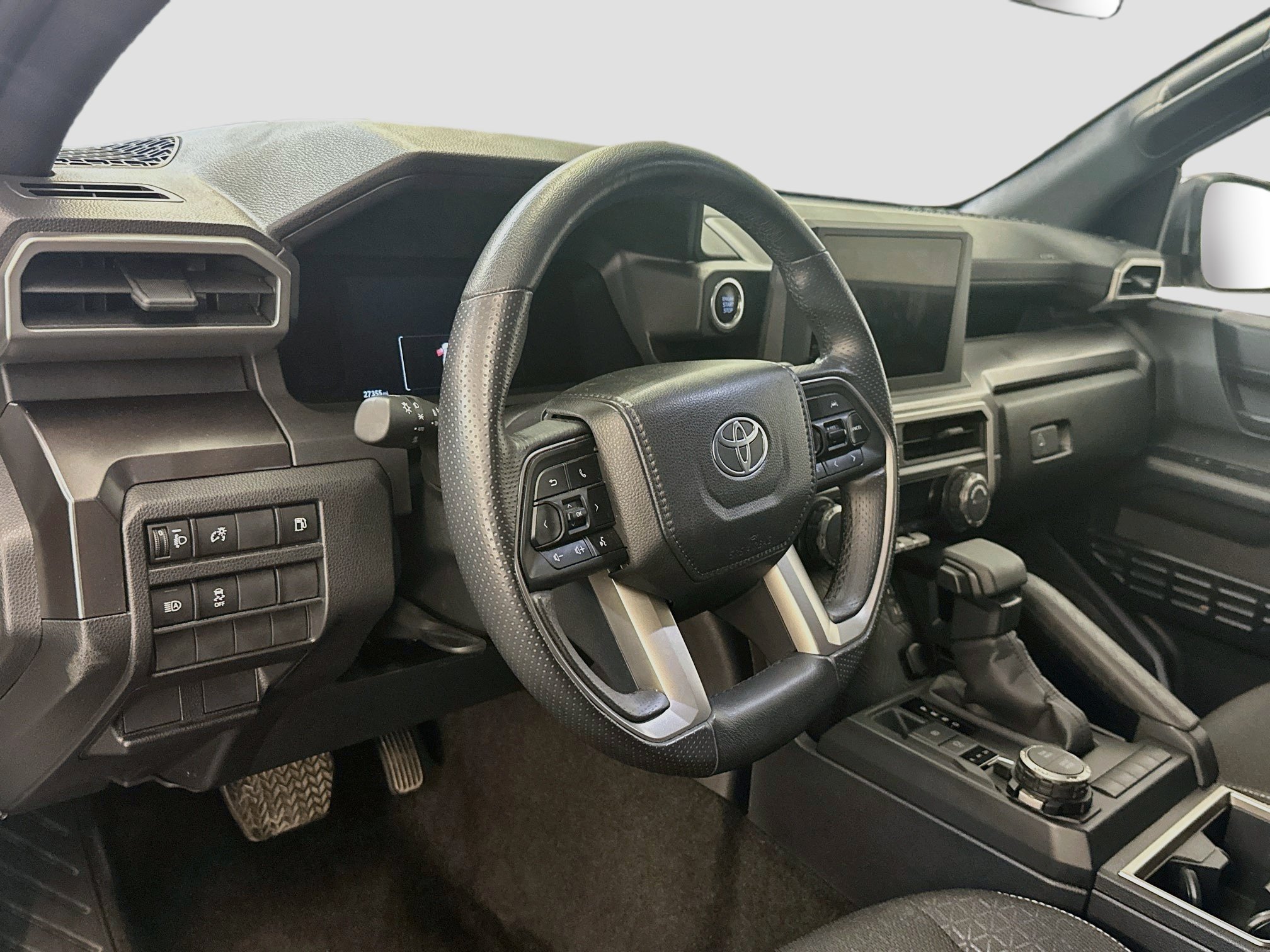 Used 2025 Toyota 4Runner SR5 AWD/4WD image 18