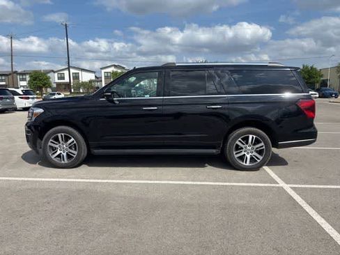 Used 2024 Ford Expedition Max Limited RWD image 2