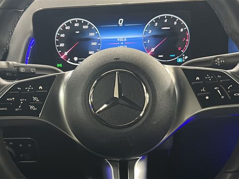 Certified 2025 Mercedes-Benz GLB 250 image 24