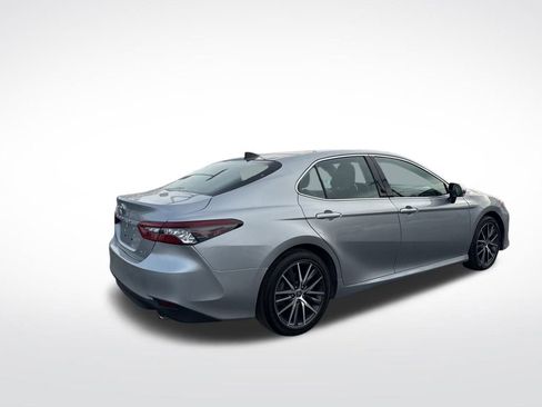 Certified 2021 Toyota Camry XLE image 5