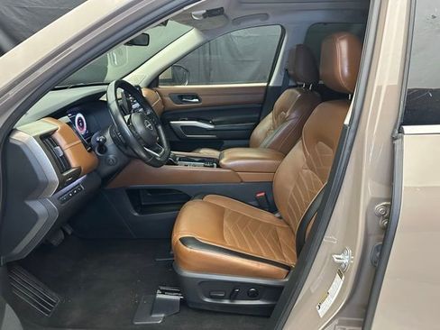 Used 2023 Nissan Pathfinder Platinum AWD/4WD image 21
