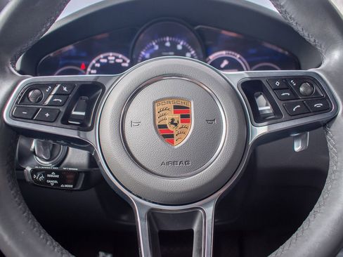 Used 2022 Porsche Cayenne AWD/4WD image 15