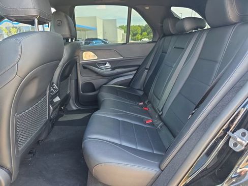 Used 2022 Mercedes-Benz GLE 450 4MATIC w/ AMG Line Exterior image 12