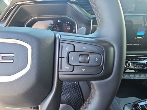 Used 2025 GMC Sierra 1500 AT4 w/ AT4 Premium Package AWD/4WD image 21