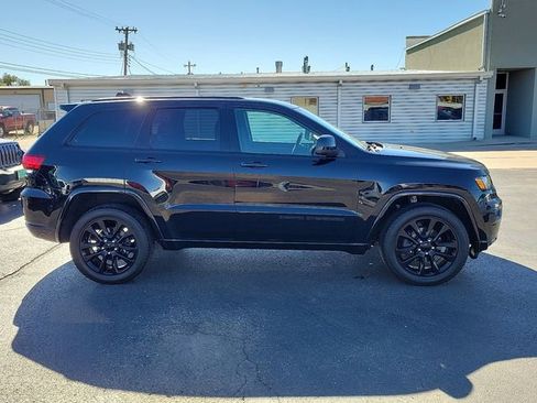 Used 2020 Jeep Grand Cherokee Altitude image 7