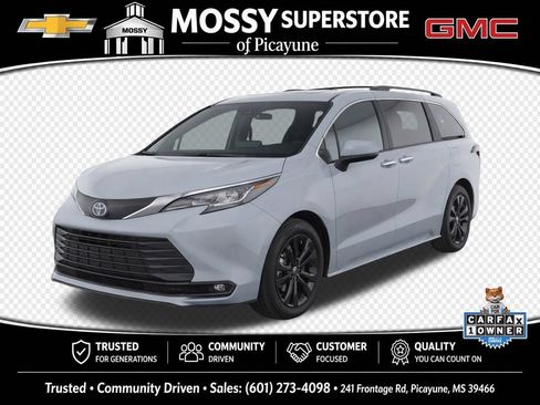 Used 2024 Toyota Sienna XLE Woodland Edition AWD/4WD image 1